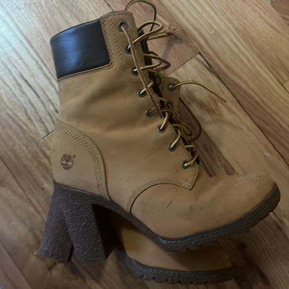 Timberland 5.5 women’s work boots nyc style laced up euc heeled - Picture 6 of 7